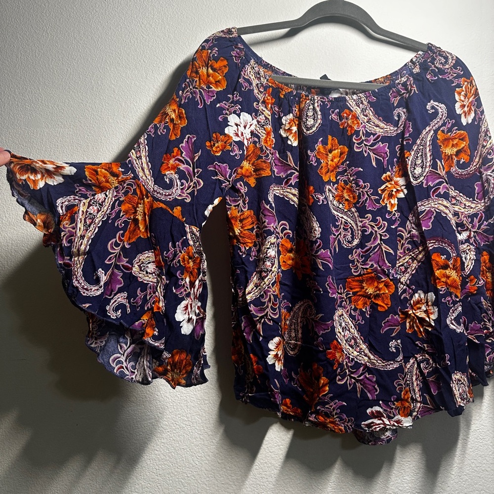 Boho Chic Women’s Flowy Top size M